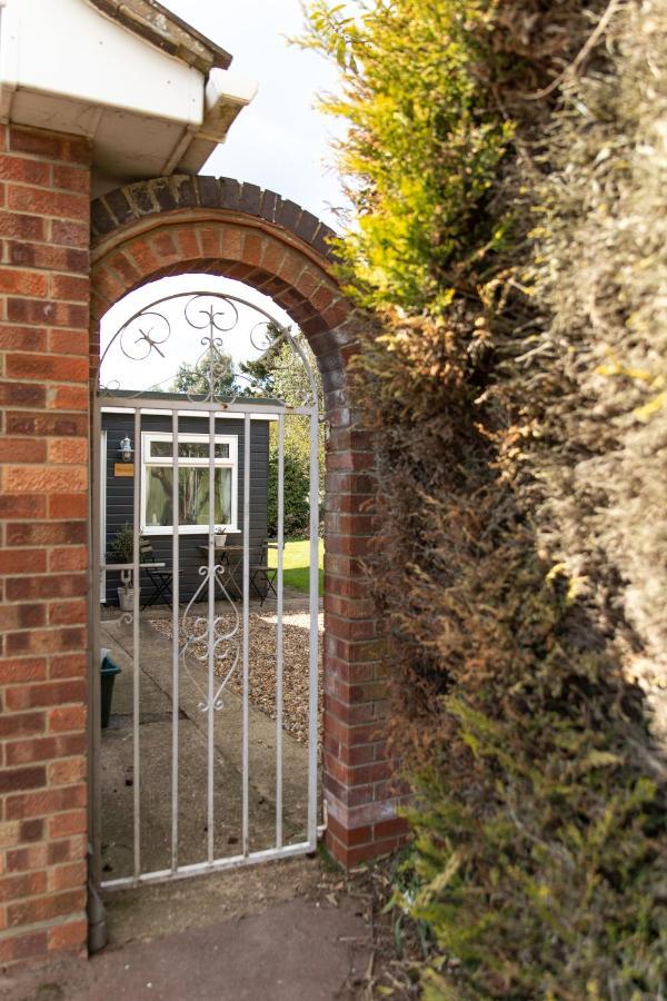 The Nook Villa West Mersea Exterior photo